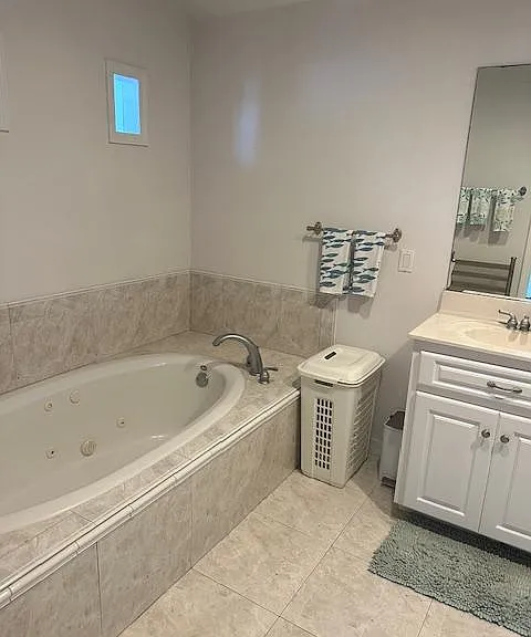 1405 S Riverside Dr — Photo 15