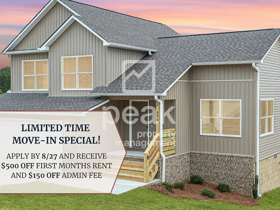 390 Woodland Cir