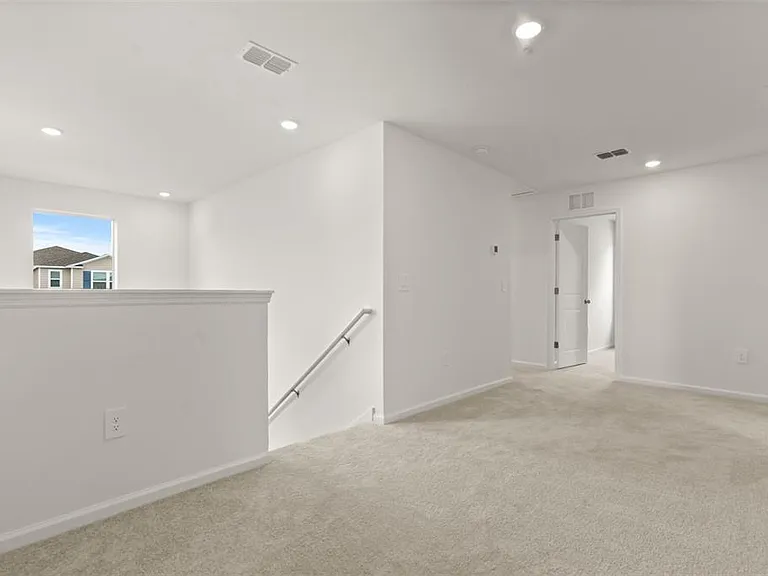 3362 Alexander Dr — Photo 13