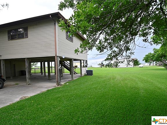 2nd image of 2072 Bayview Dr