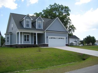 105 Cherrybark Dr, Jacksonville, NC 28540