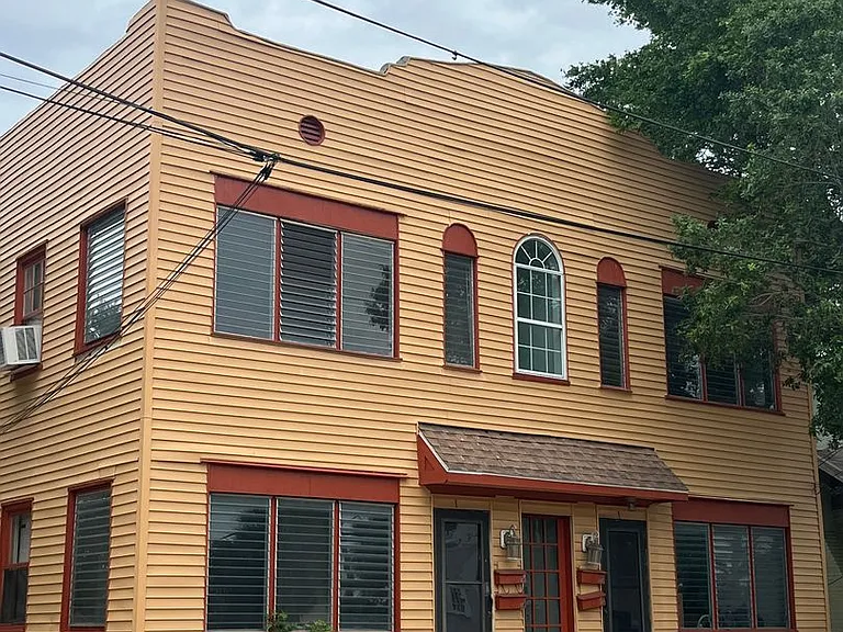 214 Fremont Ave — Photo 1