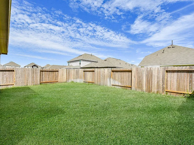14042 Chinook Dr — Photo 44