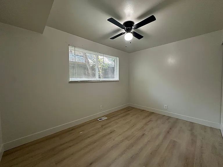 1340 S 200 E — Photo 16