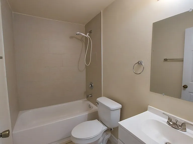 615 SE 7th St — Photo 14