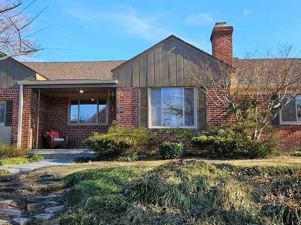 6915 33rd St NW, Washington, DC 20015