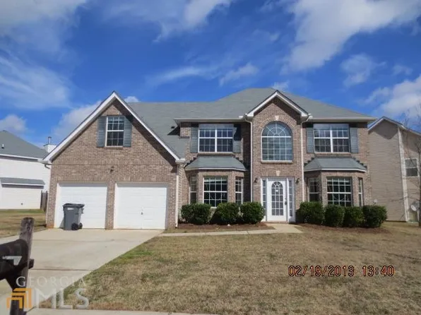 150 Kentwood Springs Dr, Hampton, GA 30228