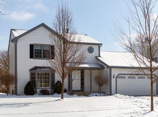 1336 Knollwood Cir, Crystal Lake, IL 60014