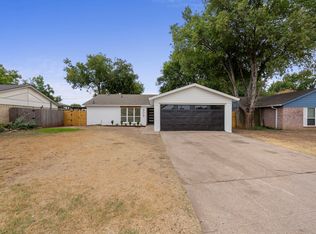 609 Thornwood Trl, Grand Prairie, TX 75052