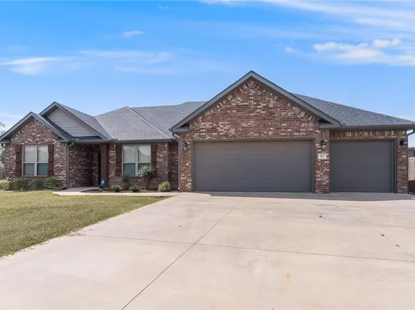 557 Rossi Dr, Springdale, AR 72762