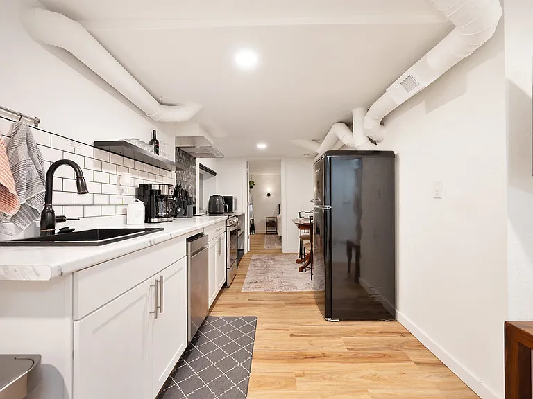 1221 N A St — Photo 30
