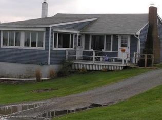 21 Dartmouth Rd, Ipswich, MA 01938