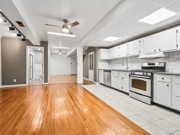 517 Clinton Street image 25 of 33