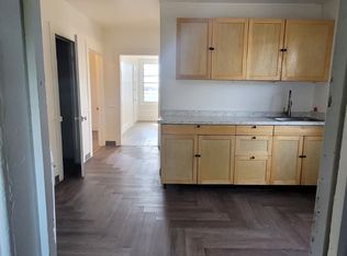 29 125th St #B, Troy, NY 12182