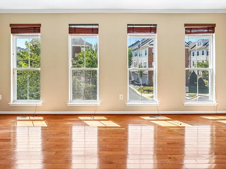 5522 Hartfield Ave — Photo 6