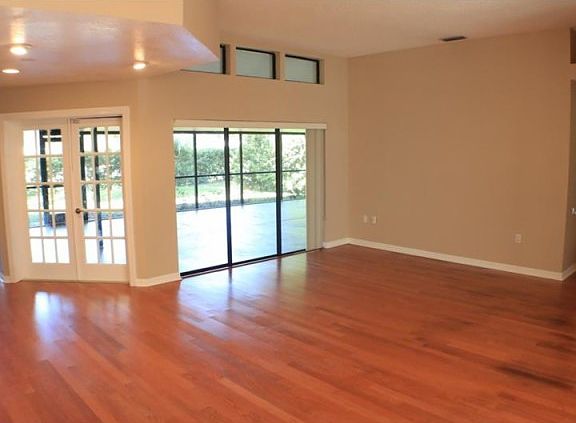 2nd image of 2810 Hammock Dr
