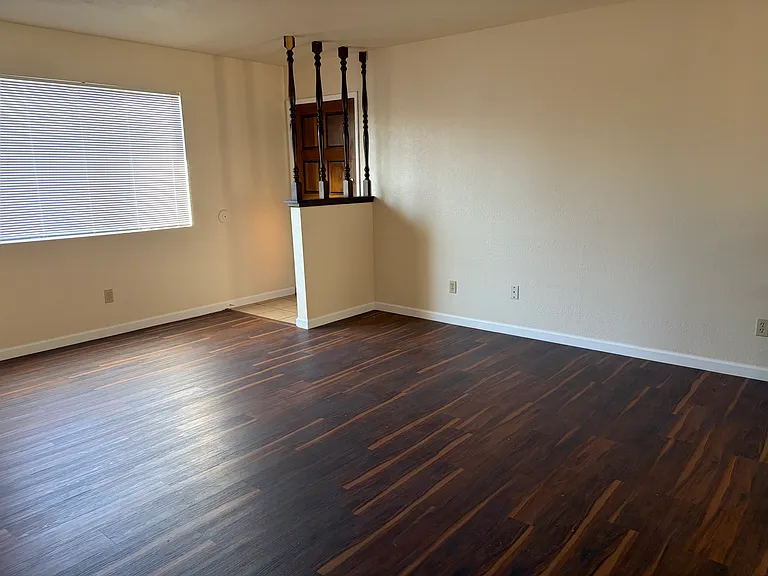 560 N Prospect St — Photo 7