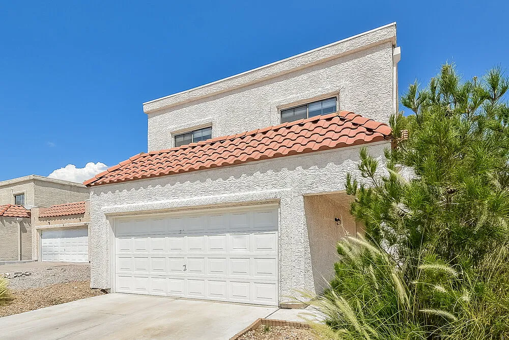 4 bed, 2.5 bath, 1490 sqft, $2,185 — Photo 4