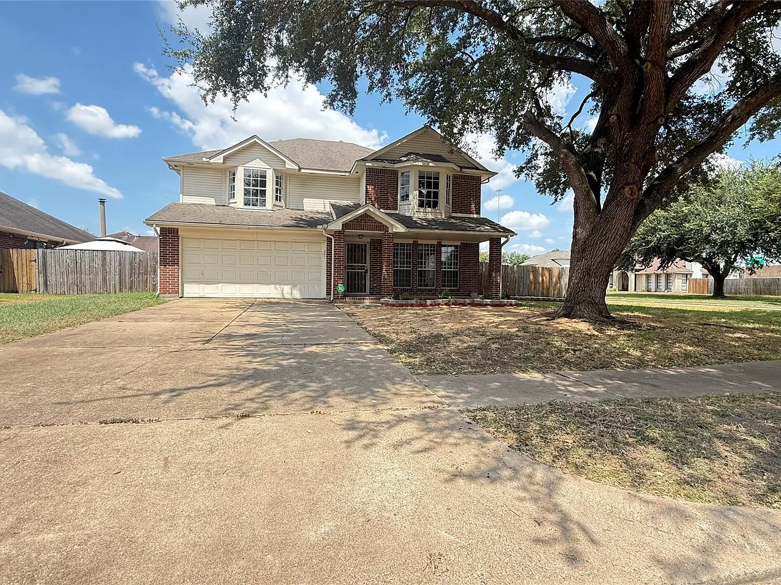 4 bed, 2.5 bath, 2277 sqft, $2,200 — Photo 1
