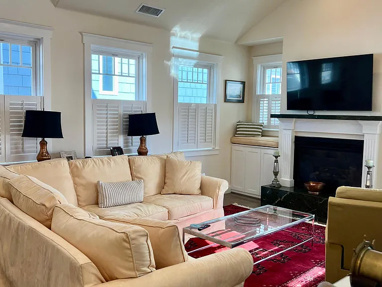 746 G Ave — Photo 30