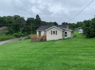 21 Mountain Vista Dr, Lookout, WV 25868