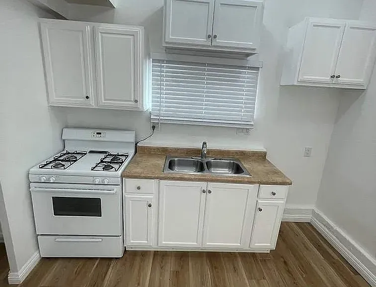 7103 Flight Ave — Photo 6
