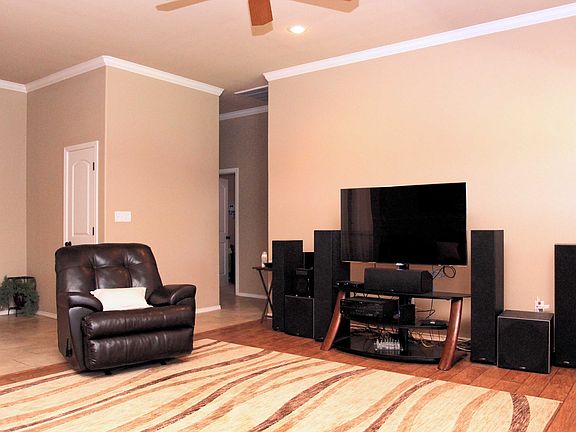 3rd image of 4909 Woodhollow Dr