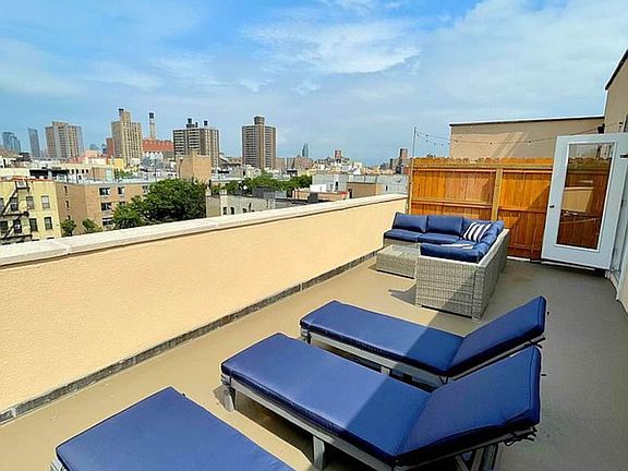 2nd image of 190 E 7th St APT 717