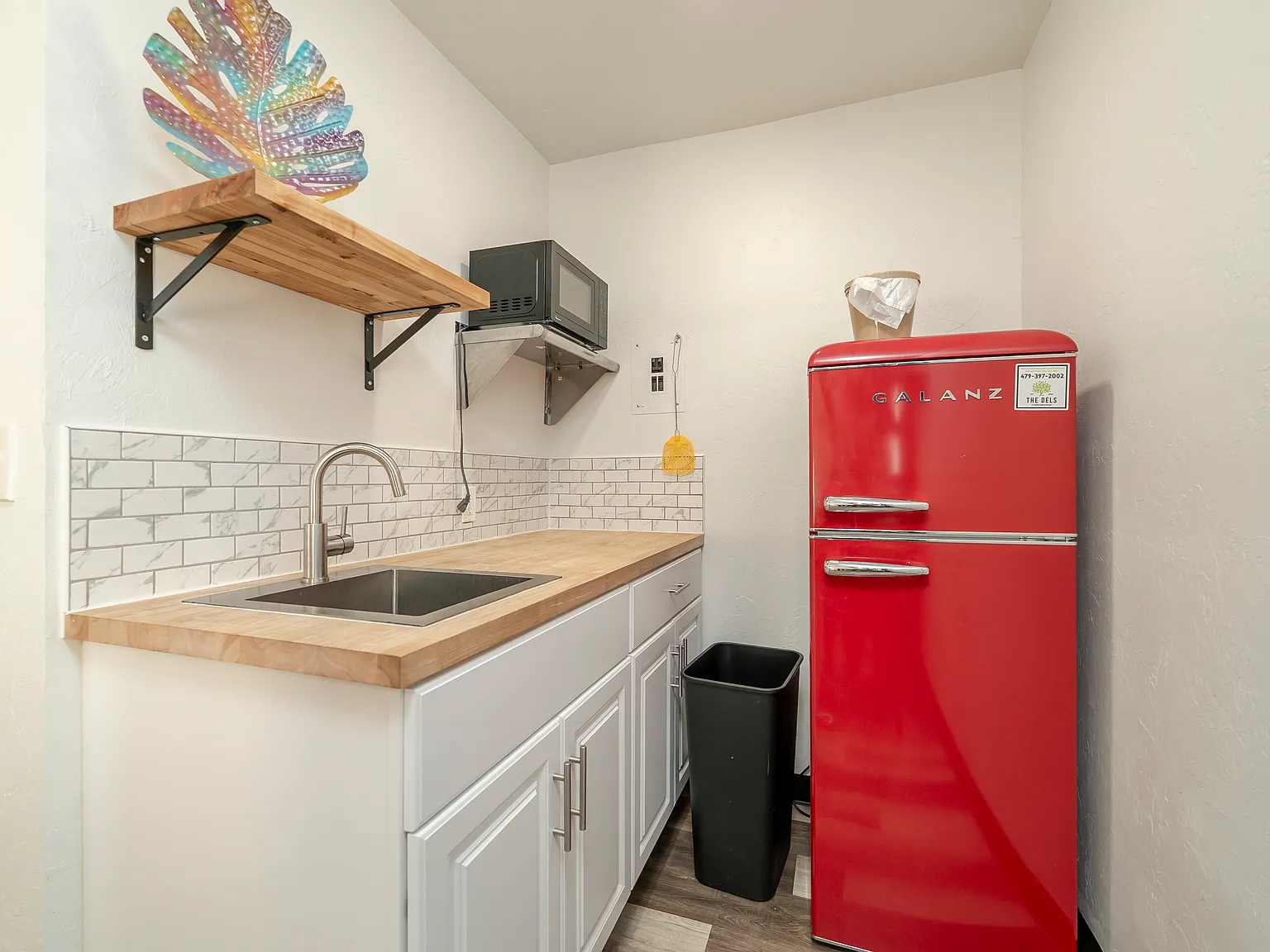 Studio, 300 sqft, $695 — Photo 4