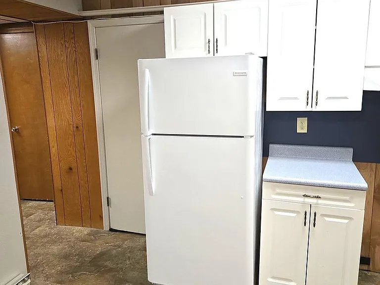 203 Lincoln Way E — Photo 24