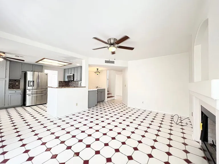 7525 Meadowoak Ln — Photo 8