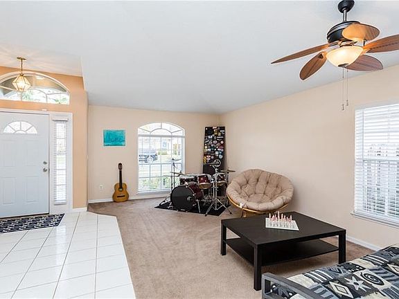 3rd image of 4009 Coralbrooke Grv