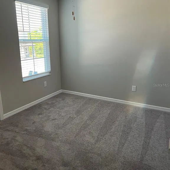 580 Royal Empress Dr — Photo 12
