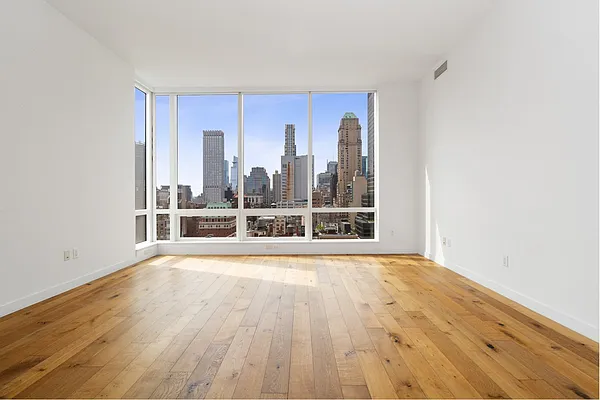 Rented by REAL New York | media 18