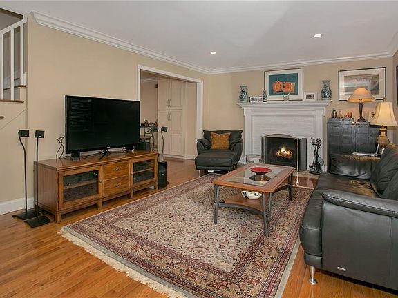 2nd image of 45 Myrtle Blvd