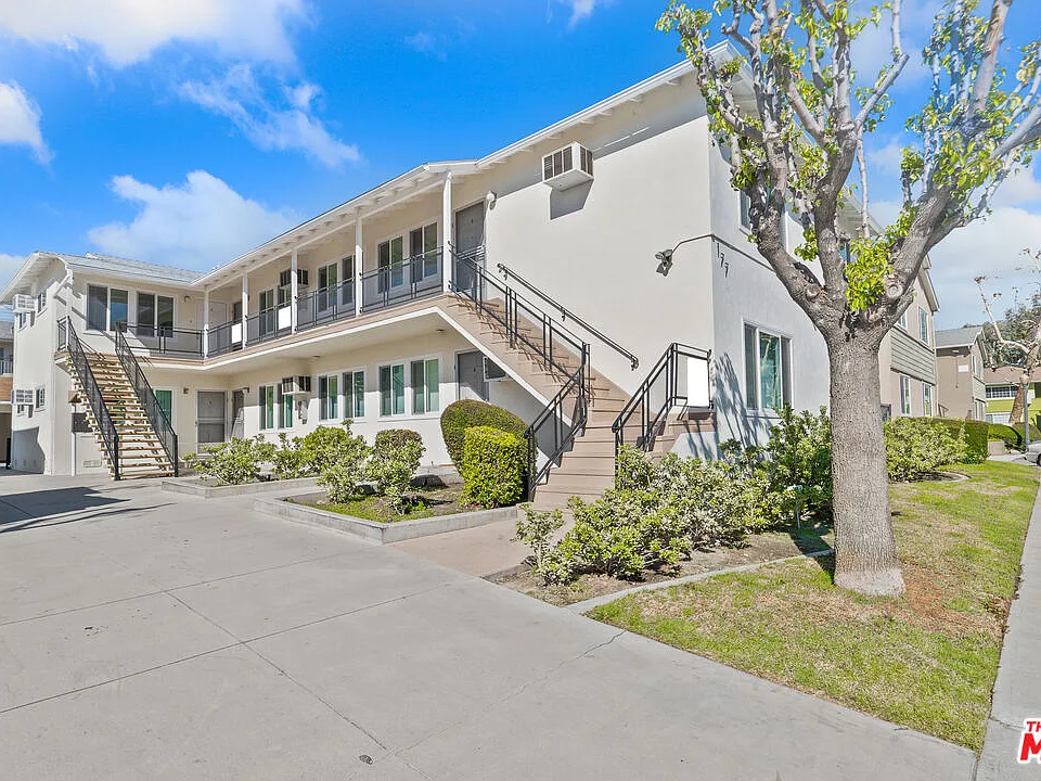 183 W Elmwood Ave #D