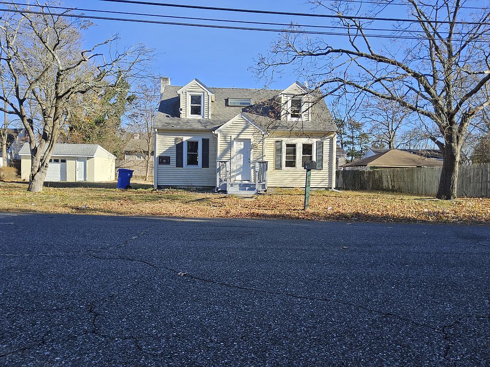 1st image of 933 Hardenbrook Ave