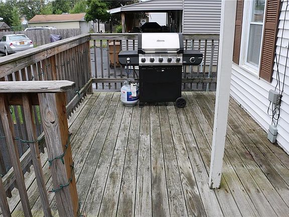 4th image of 72 Montfort Dr