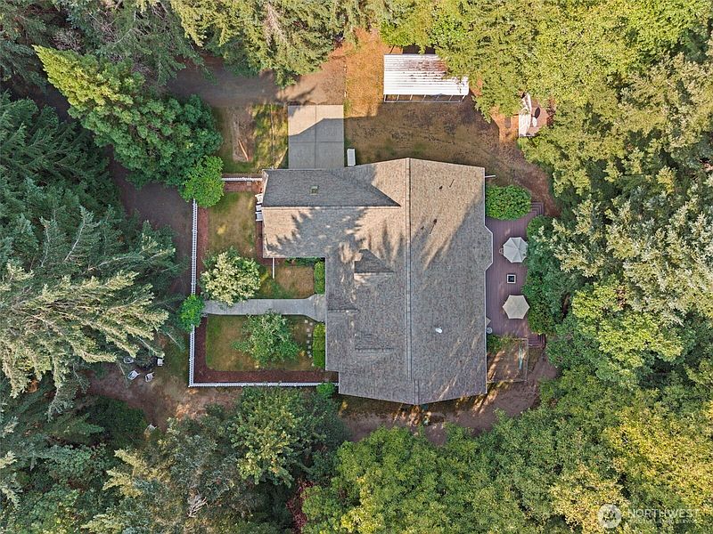5th image of 351 E Island Shores Road