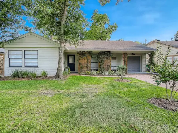 4021 Woodshire St, Houston, TX 77025