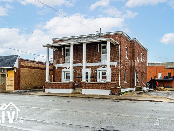 4th image of 1317 Main St