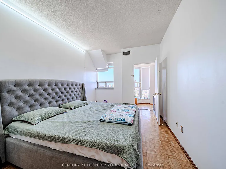 2466 Eglinton Ave E #Penthouse 03 — Photo 25