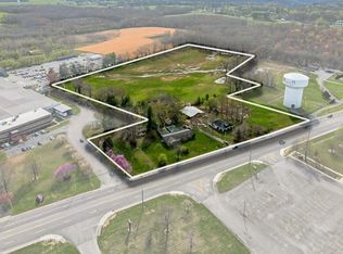 1131 W Broad St, Smithville, TN 37166