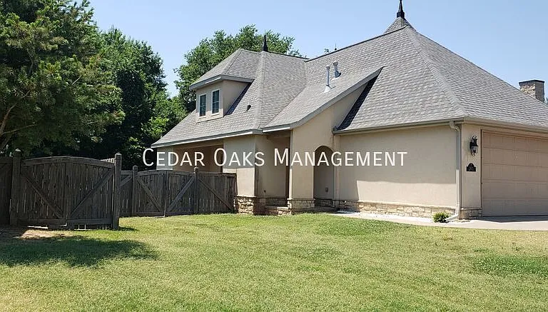 1620 Park St — Photo 5