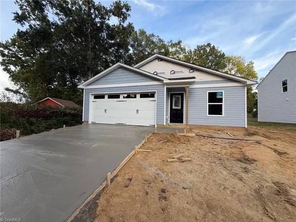344 Poppy Ct, Eden, NC 27288