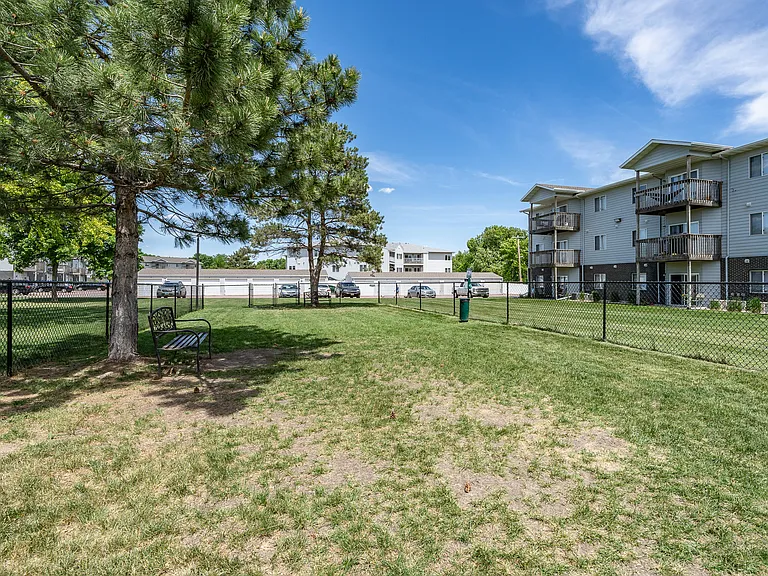 Oxbow Park Apartments — Photo 13