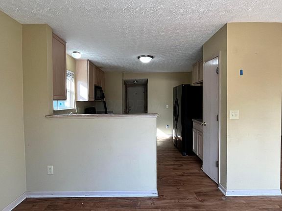 5th image of 2177 Margo Rd