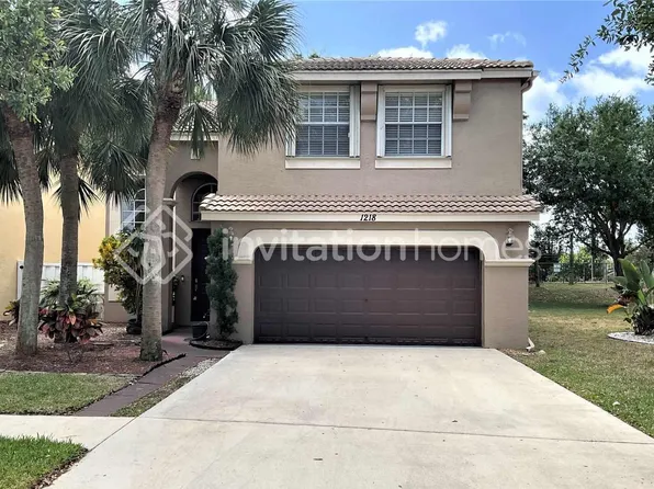 1218 Oakwater Dr, Royal Palm Beach, FL 33411