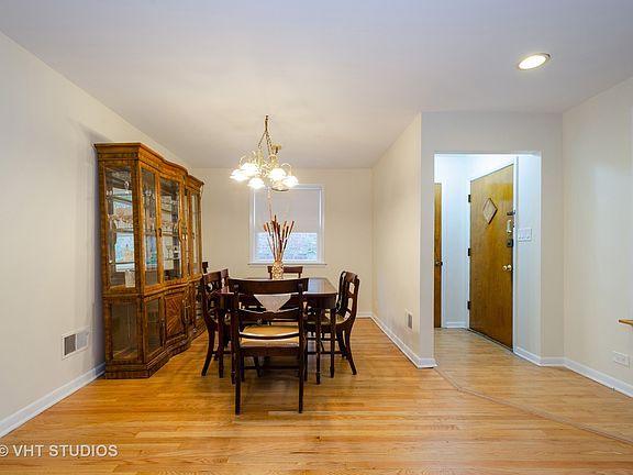 3rd image of 5619 N Jersey Ave