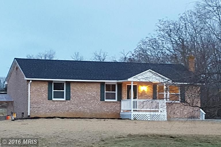 1st image of 1220 Persimmon Ln